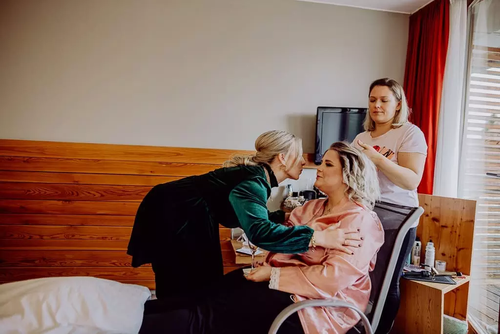 Hochzeitsfotograf Stuttgart Wimsener Muehle Laura Tobias 26