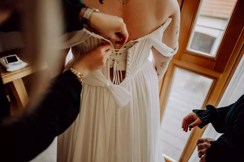 Hochzeitsfotograf Stuttgart Wimsener Muehle Laura Tobias 34