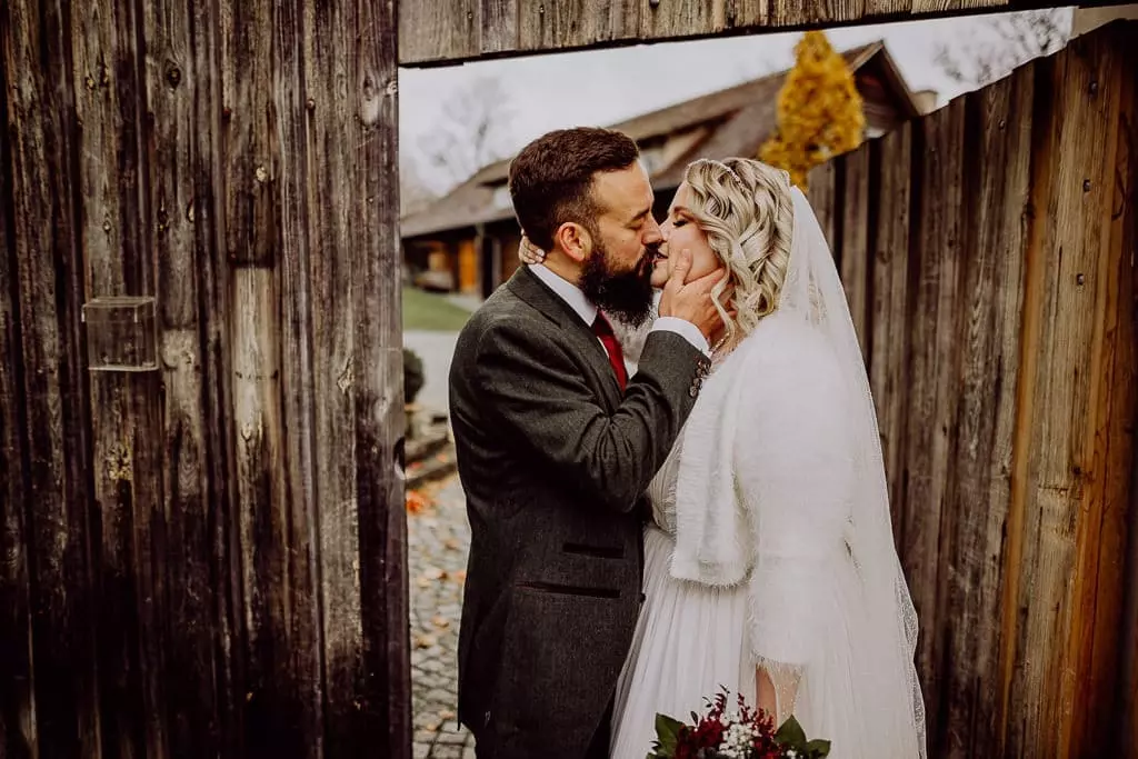 Hochzeitsfotograf Stuttgart Wimsener Muehle Laura Tobias 67