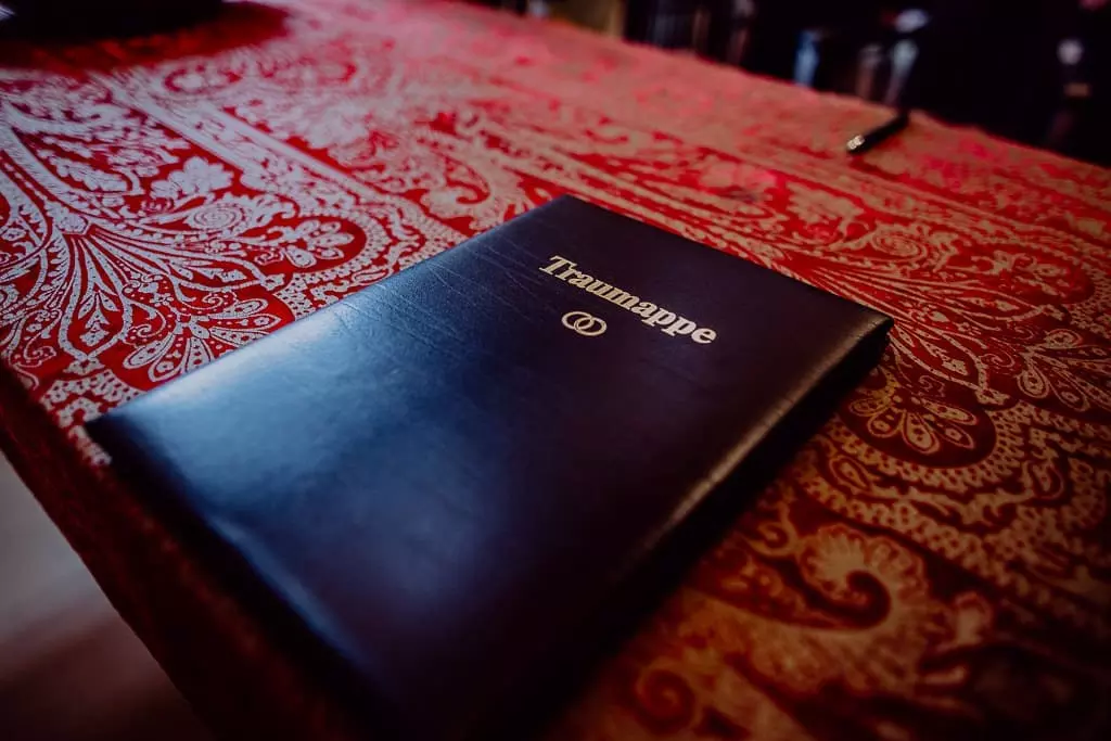 Hochzeitsfotograf Stuttgart Wimsener Muehle Laura Tobias 72