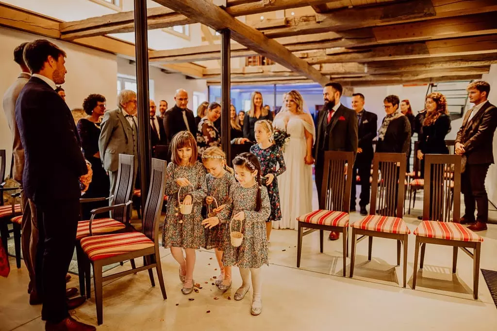 Hochzeitsfotograf Stuttgart Wimsener Muehle Laura Tobias 74