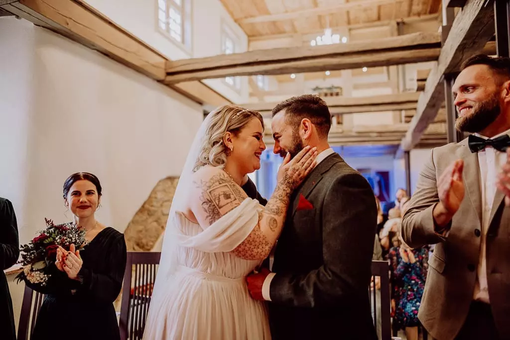 Hochzeitsfotograf Stuttgart Wimsener Muehle Laura Tobias 80