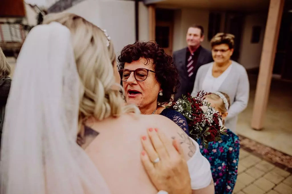 Hochzeitsfotograf Stuttgart Wimsener Muehle Laura Tobias 81