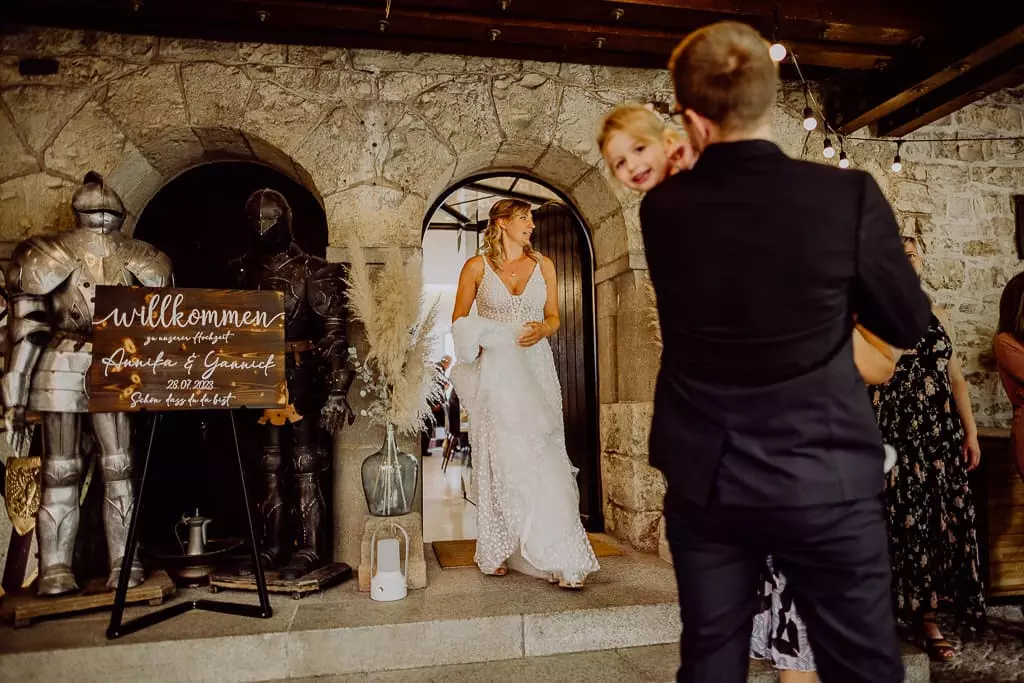 Hochzeitsfotograf Stuttgart Burg Hohenneuffen Annika Yannick 79